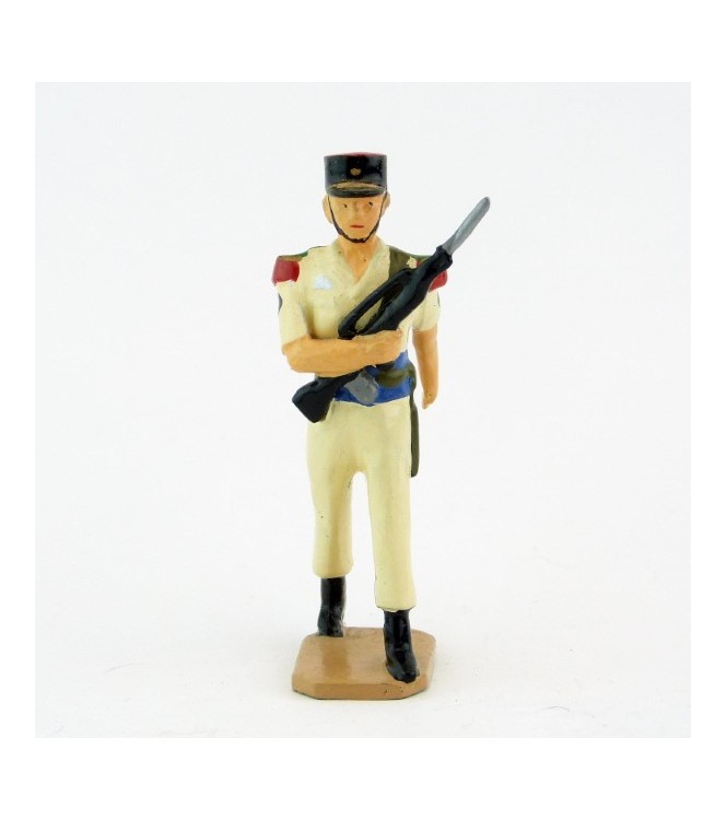 Sous-officier avec Famas, tenue Sable - Légion Etrangère (S.E.A)
