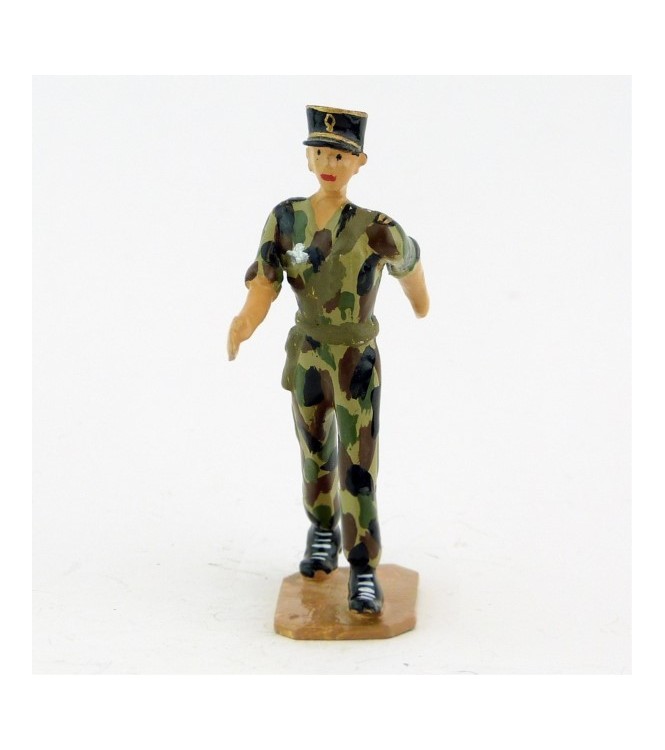 Officier, képi noir, tenue camouflage - Légion Etrangère (S.E.A)