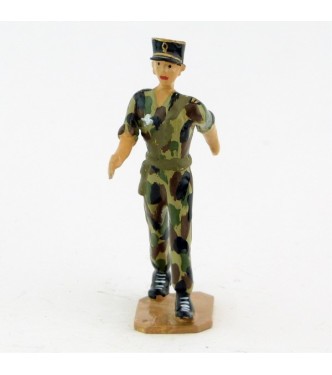 Officier, képi noir, tenue camouflage - Légion Etrangère (S.E.A)