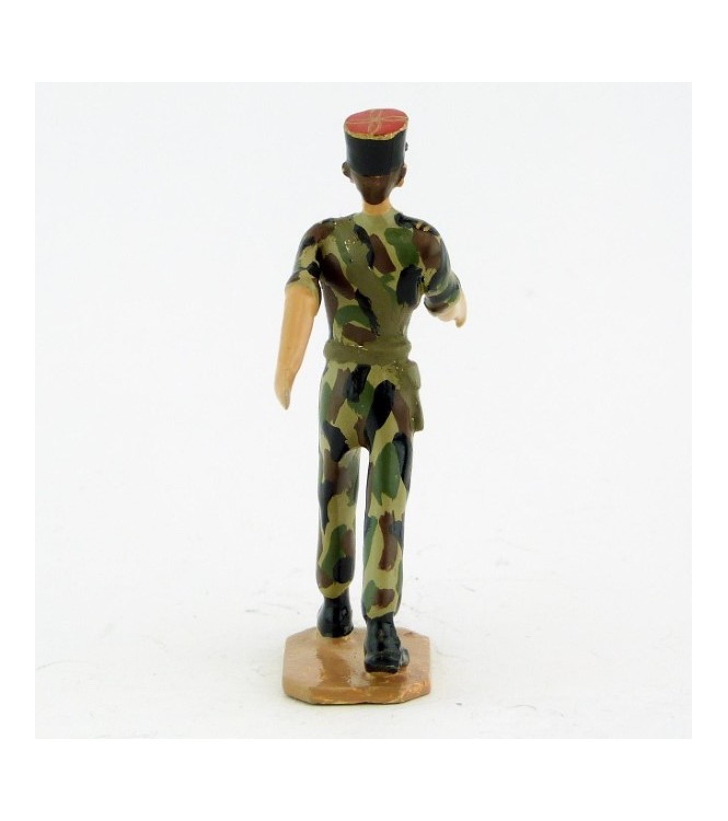 Officier, képi noir, tenue camouflage - Légion Etrangère (S.E.A)