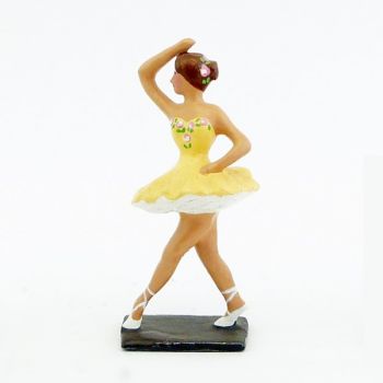 ballerine (danseuse) bras droit en l'air, en tutu jaune