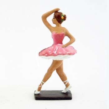 ballerine (danseuse) bras droit en l'air, en tutu rose