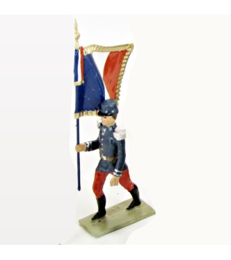 Drapeau de l'Infanterie 1870, tunique bleue et pantalon garance, képi drapé bleu
