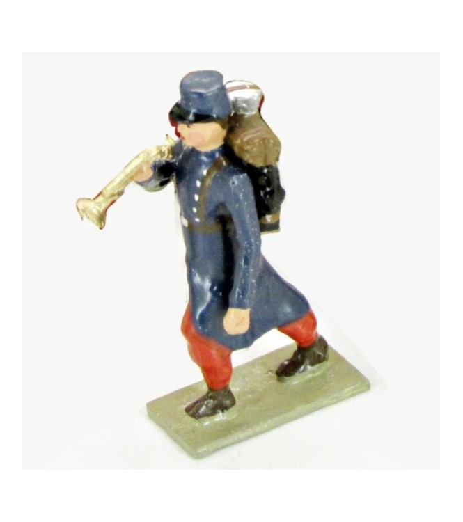 Clairon de l'Infanterie 1870 en capote bleue, pantalon garance, képi drapé bleu