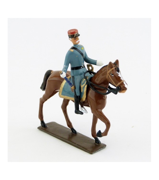 Général Pétain à cheval