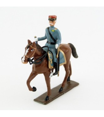 Général Pétain à cheval