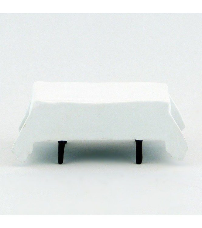 table avec nappe blanche