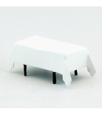 table avec nappe blanche
