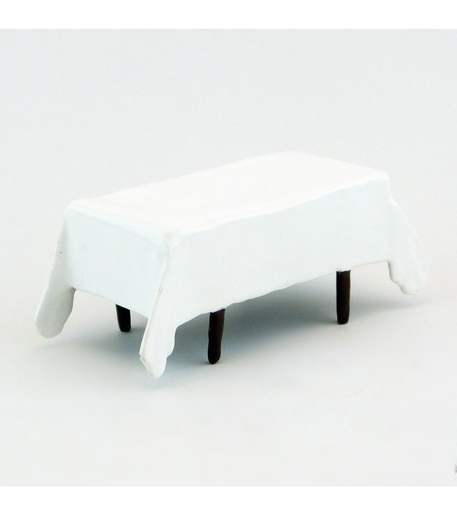 table avec nappe blanche