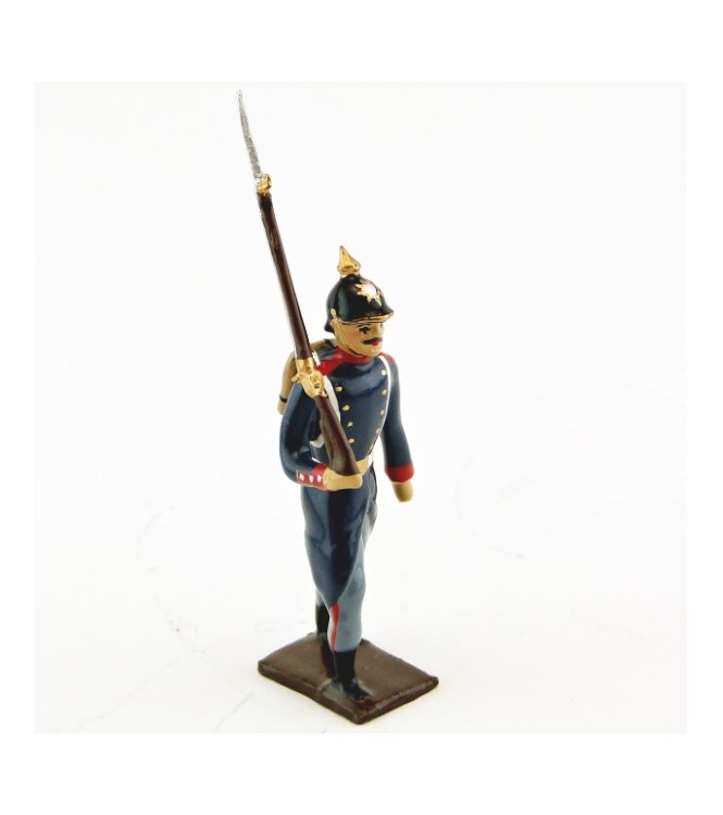 fantassin de l'infanterie prussienne capote bleue, casque à pointe (pickelhau