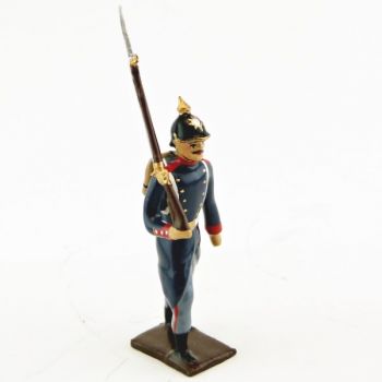fantassin de l'infanterie prussienne capote bleue, casque à pointe (pickelhau