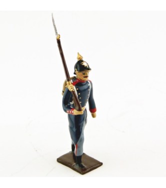 fantassin de l'infanterie prussienne capote bleue, casque à pointe (pickelhau