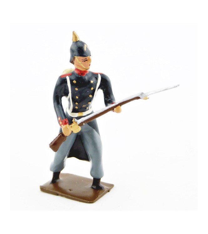 fantassin de l'infanterie prussienne capote bleue, à l'assaut