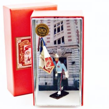 porte-drapeau des pompiers en coffret de présentation