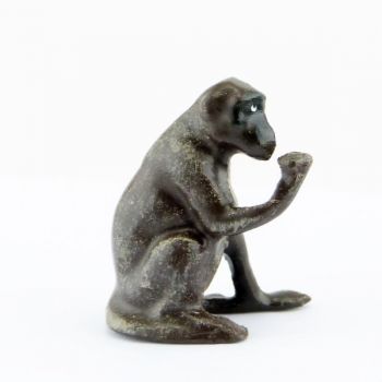 Singe assis