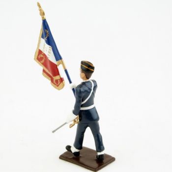 Porte-drapeau du Prytanée National Militaire de la Flèche au défilé