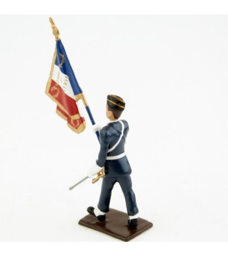 Porte-drapeau du Prytanée National Militaire de la Flèche au défilé