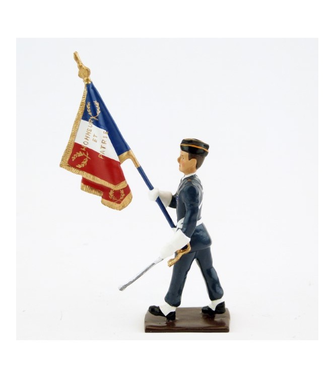 Porte-drapeau du Prytanée National Militaire de la Flèche au défilé