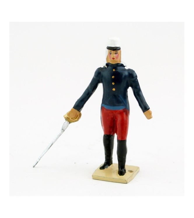 Officier avec couvre-nuque, sabre vers le sol