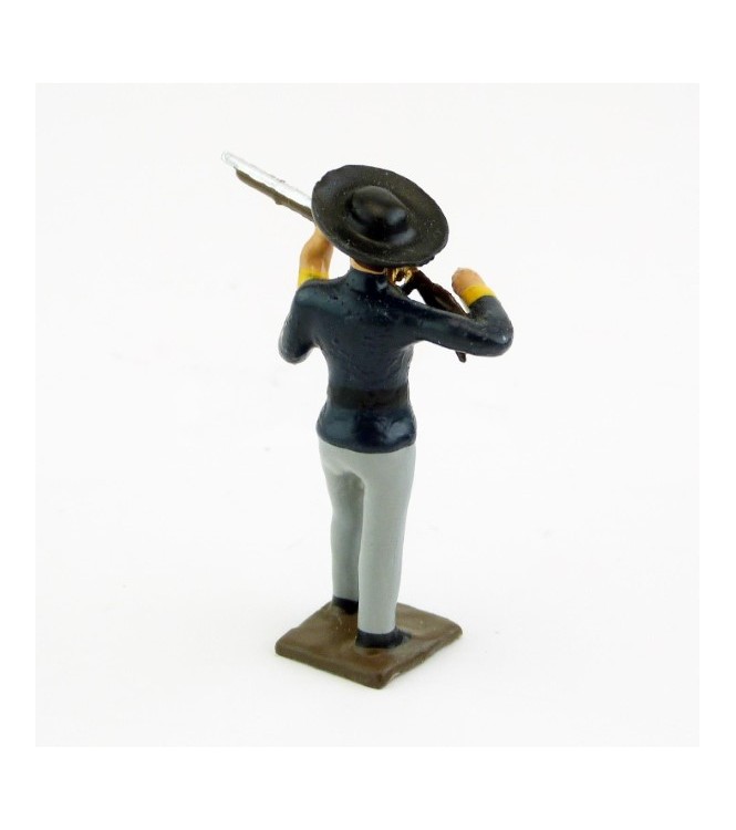 Mexicain, fusil en joue, sombrero noir