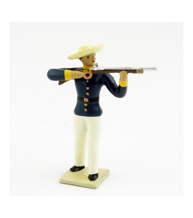 Mexicain, fusil en joue, sombrero paille