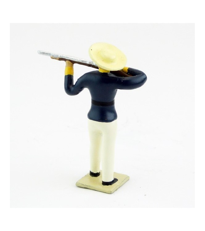 Mexicain, fusil en joue, sombrero paille