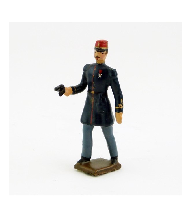 Officier français (Capitaine Danjou) avec revolver