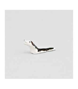 Chien de chasse à courre (Beagle) dans l'eau