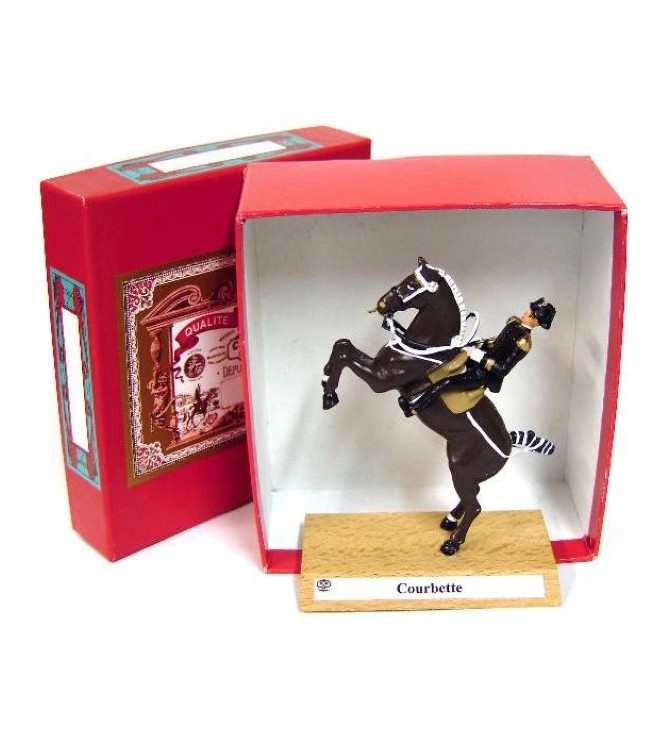 Grand cavalier du Cadre Noir « Courbette » en coffret carton rouge