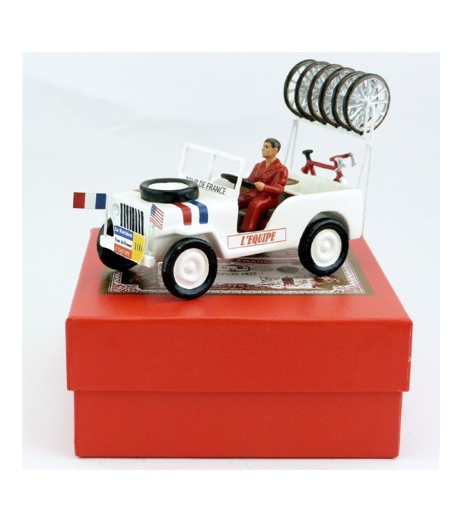 Jeep blanche Willys avec cadres et roues (+ chauffeur) en coffret rouge