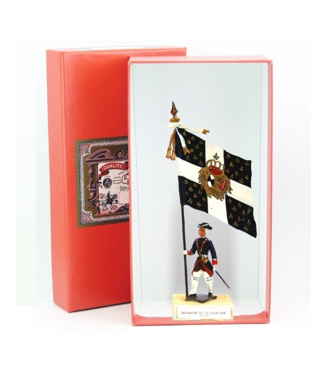 étendard du Régiment De La Dauphine (1747, Louis XV) en coffret