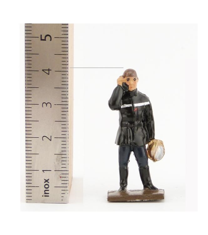 pompier au téléphone (ou talkie-walkie) (collection ''minis'' h.40 mm)