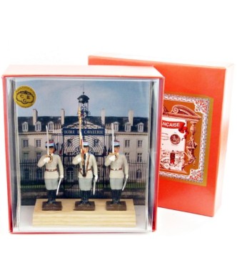 garde à l'étendard de l'EAABC (EMS, Saumur), 3 pers. en coffret de présentation
