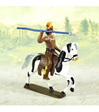 indien debout avec lance en l'air (couleurs bleu, jaune et marron)