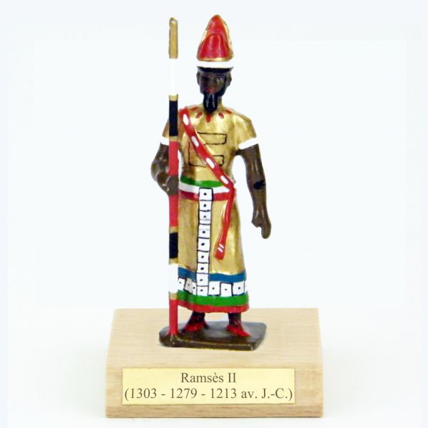 https://www.soldats-de-plomb.com/21090-thickbox_default/ramses-ii-sur-socle-bois.jpg
