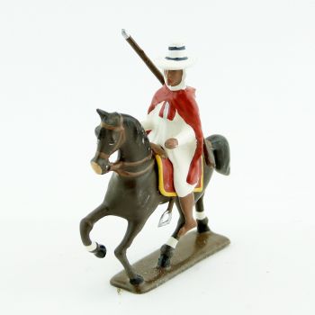 Goumier à cheval cape rouge et chapeau de paille