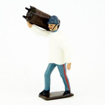 Sapeur du g&eacute;nie, bourgeron et pantalon B.H., transportant gabion