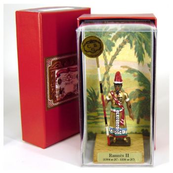 Ramsès II sur socle bois en coffret de présentation