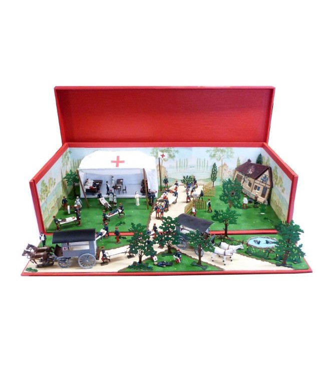 très grand diorama « les Manœuvres du Service de Santé »