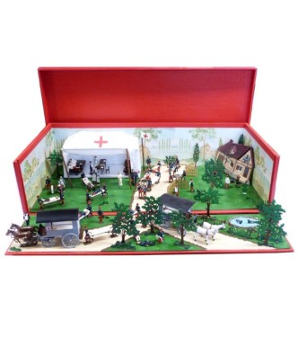 très grand diorama « les Manœuvres du Service de Santé »