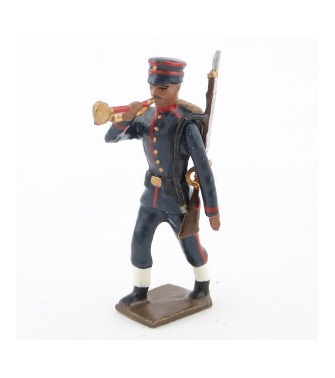 clairon de l'infanterie japonaise au défilé