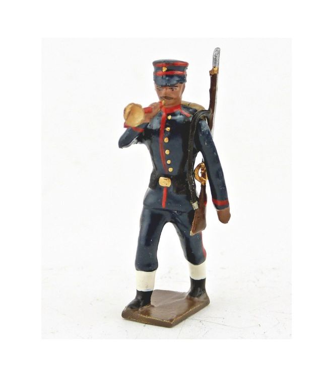 clairon de l'infanterie japonaise au défilé