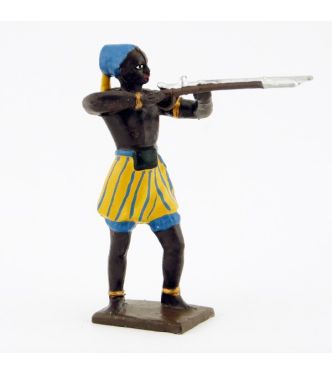 guerrier africain, fusil en joue, pagne jaune et bleu