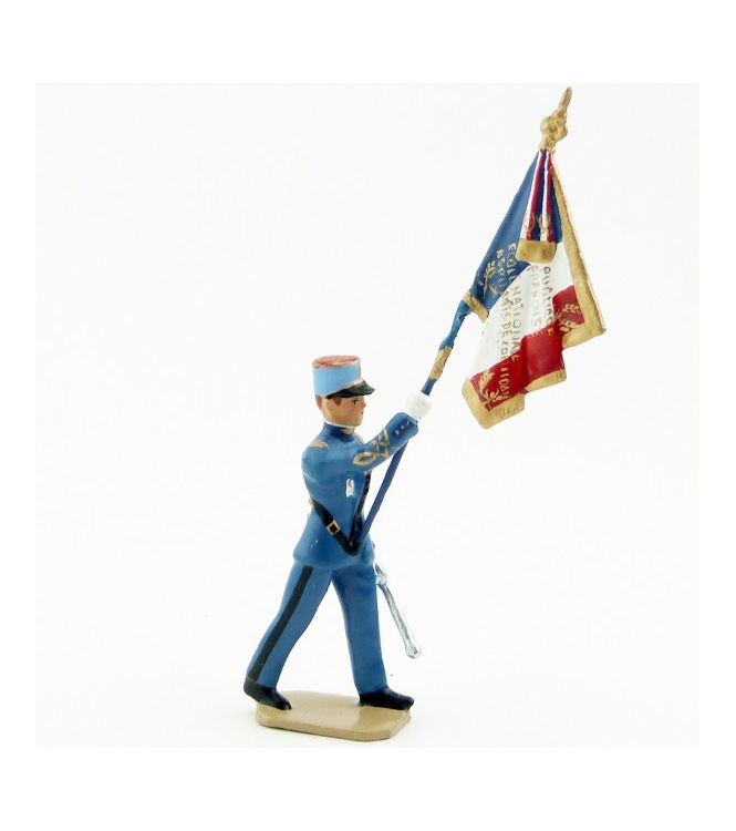 porte-étendard de l'École militaire des aspirants de Coëtquidan (EMAC)