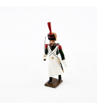 sapeur de l'infanterie de marine avec scie