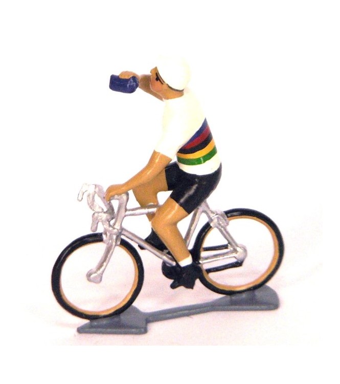 Champion du monde buvant à la gourde