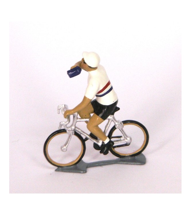 Maillot Hollandais buvant à la gourde