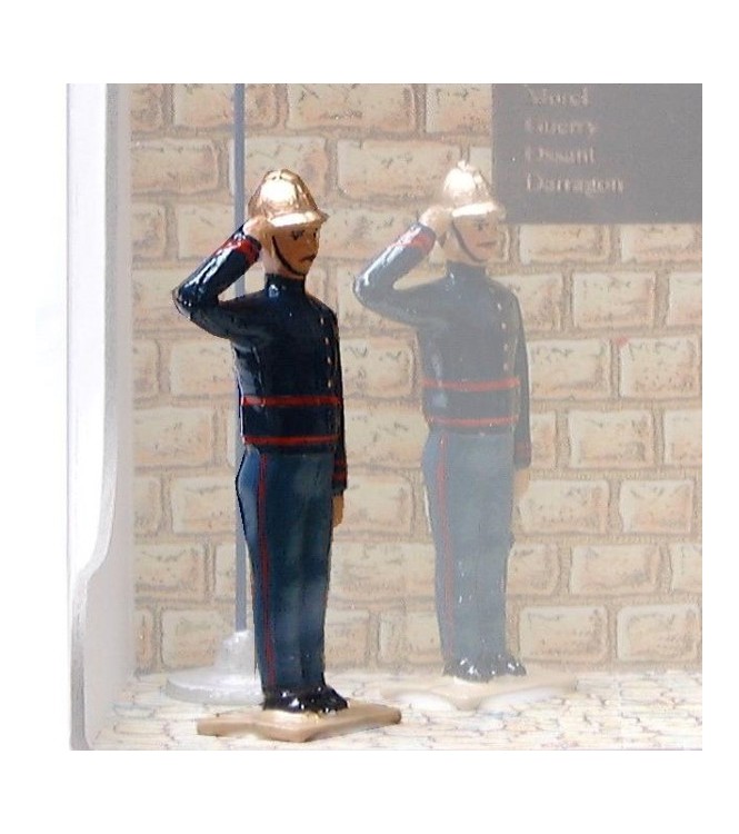pompier au salut  ("l'Appel aux morts")
