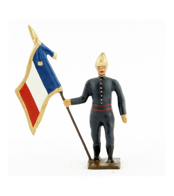pompier avec drapeau