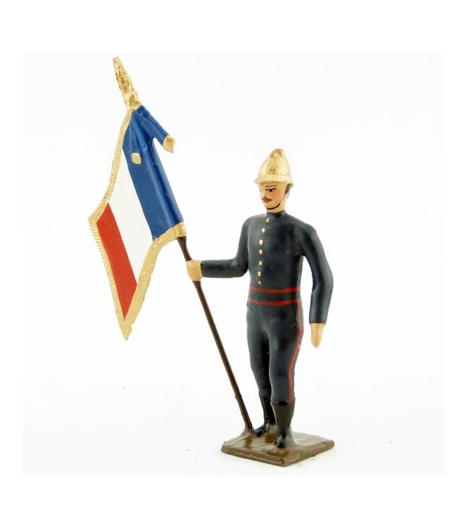 pompier avec drapeau